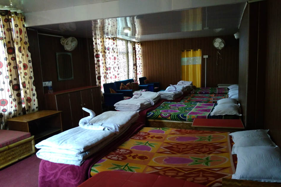 Cottage Dhukkur in Darjeeling Blossom Ecotourism , Chota Mangwa